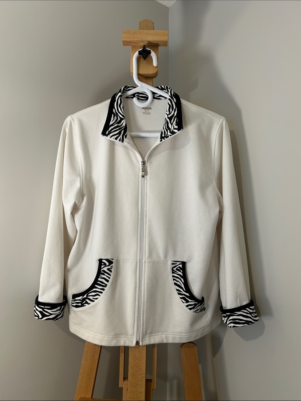 Y2K | Alia | Zebra Trim Zip-up Jacket with Front Pockets | Size S
